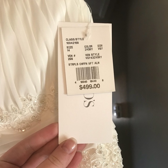 Wedding Dress - Picture 5 of 5